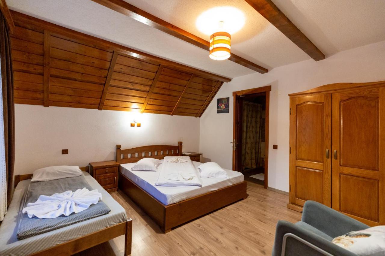 Conacul De Sub Munte Vila Novaci-Străini Exterior foto