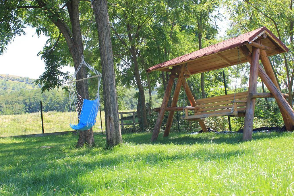 Conacul De Sub Munte Vila Novaci-Străini Exterior foto