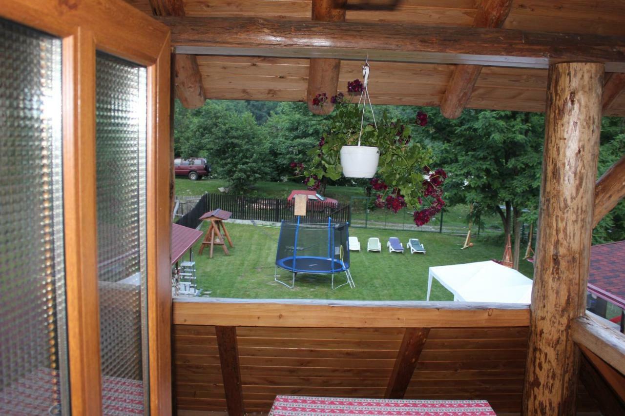 Conacul De Sub Munte Vila Novaci-Străini Exterior foto